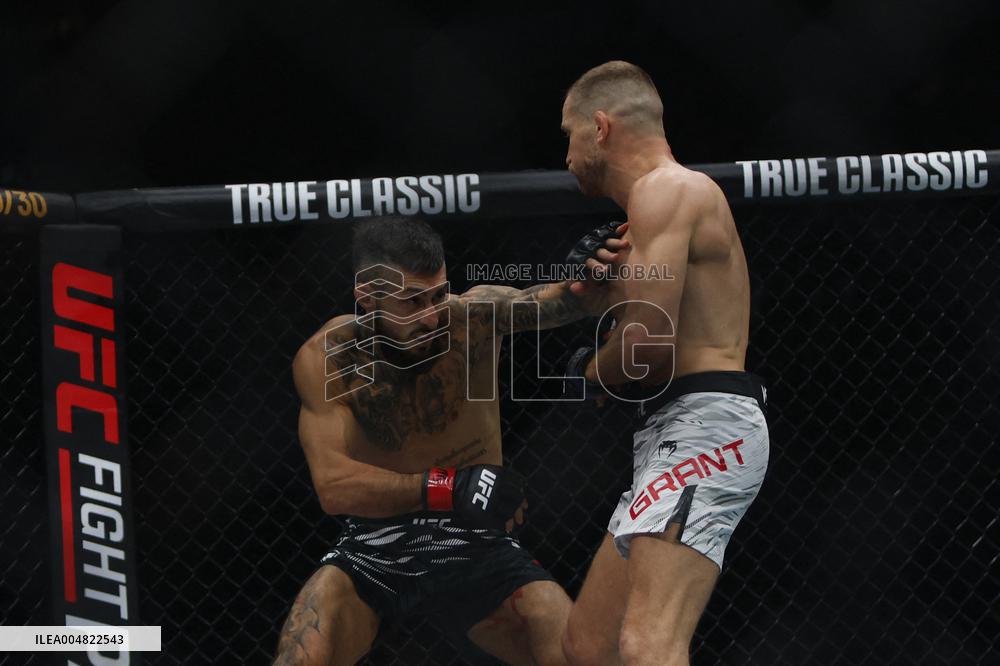 UFC Fight Night 262 - Allen v De Ridder