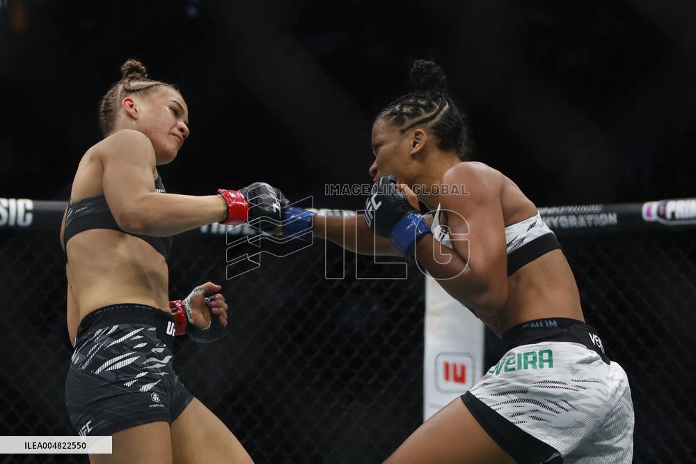 UFC Fight Night 262 - Allen v De Ridder