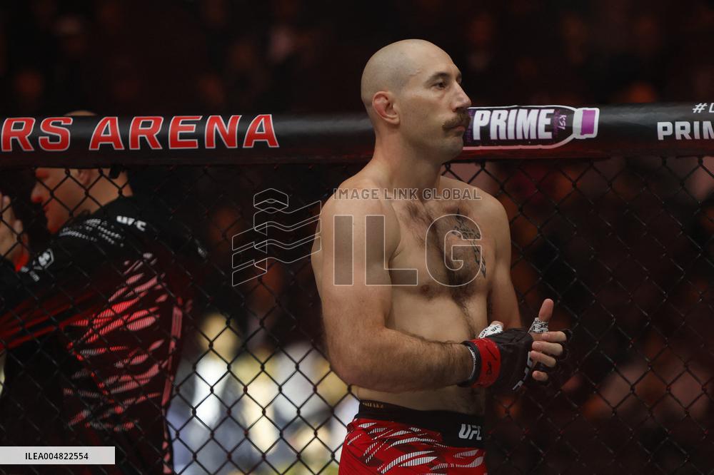 UFC Fight Night 262 - Allen v De Ridder