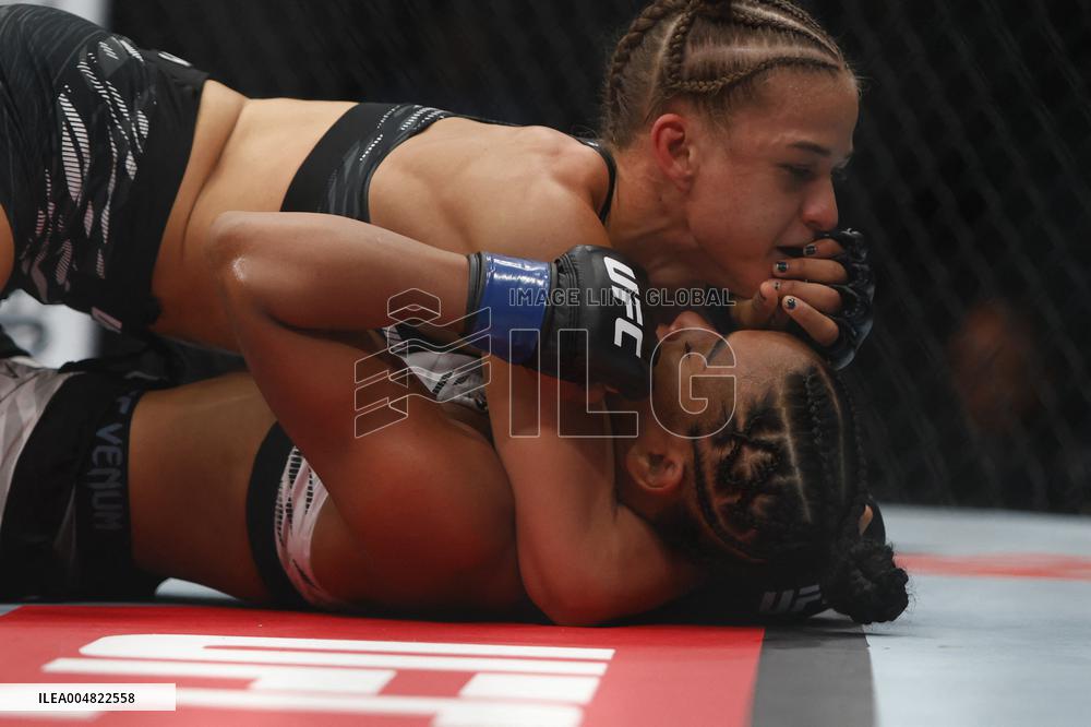 UFC Fight Night 262 - Allen v De Ridder