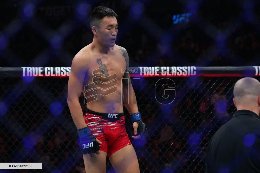 UFC Fight Night 262 - Allen v De Ridder