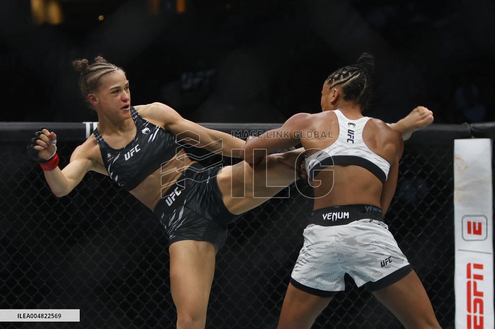 UFC Fight Night 262 - Allen v De Ridder