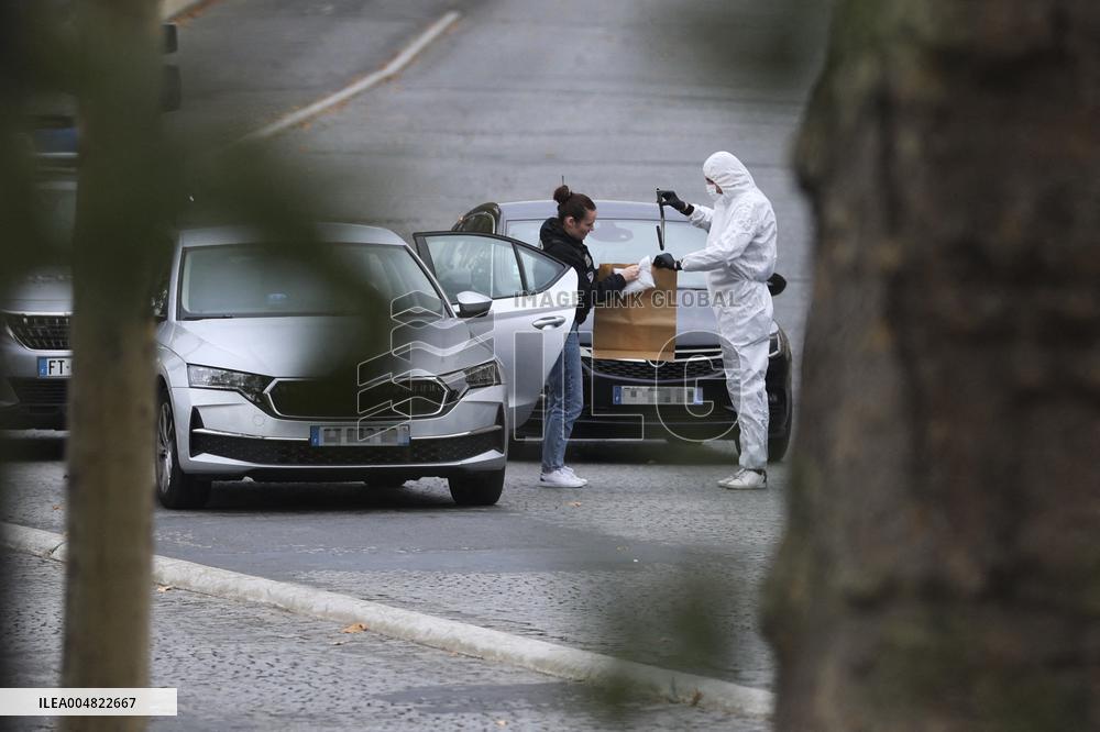 Robbery at the Louvre Museum - Paris