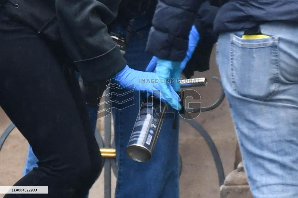 Conviction Pieces of the Robbery at the Louvre Museum - Paris