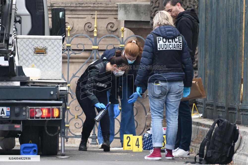 Conviction Pieces of the Robbery at the Louvre Museum - Paris