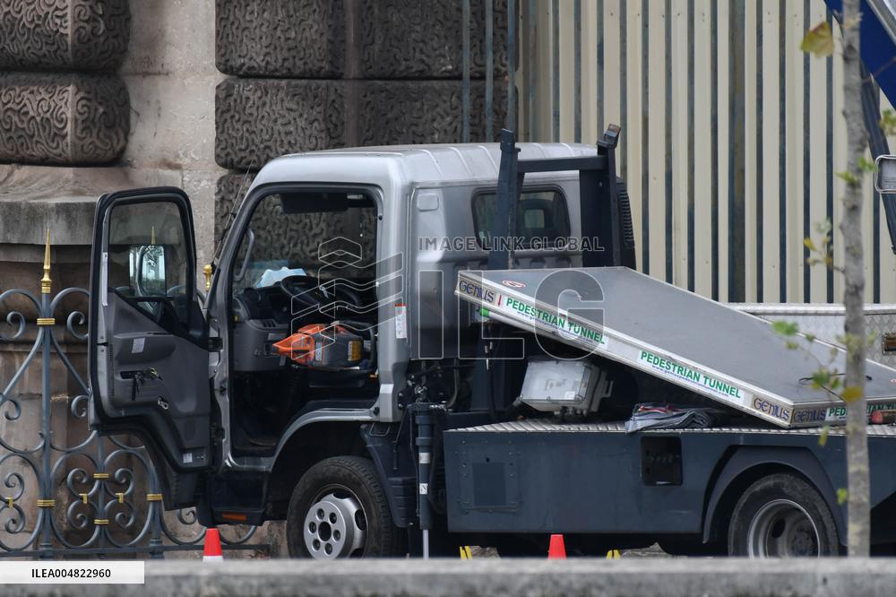 Conviction Pieces of the Robbery at the Louvre Museum - Paris