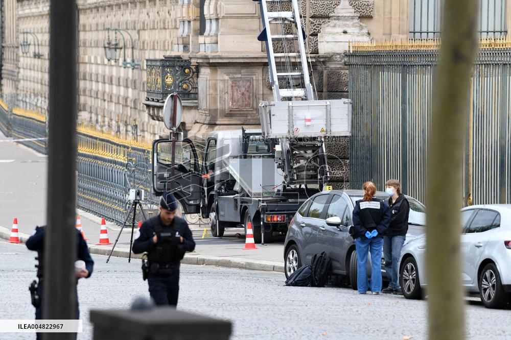 Conviction Pieces of the Robbery at the Louvre Museum - Paris