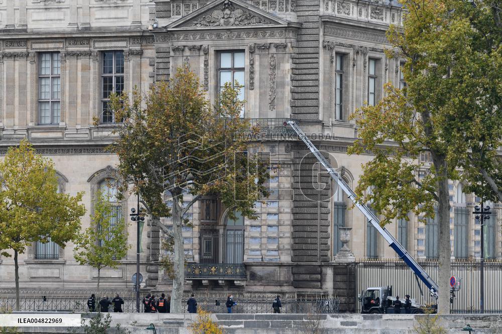 Conviction Pieces of the Robbery at the Louvre Museum - Paris