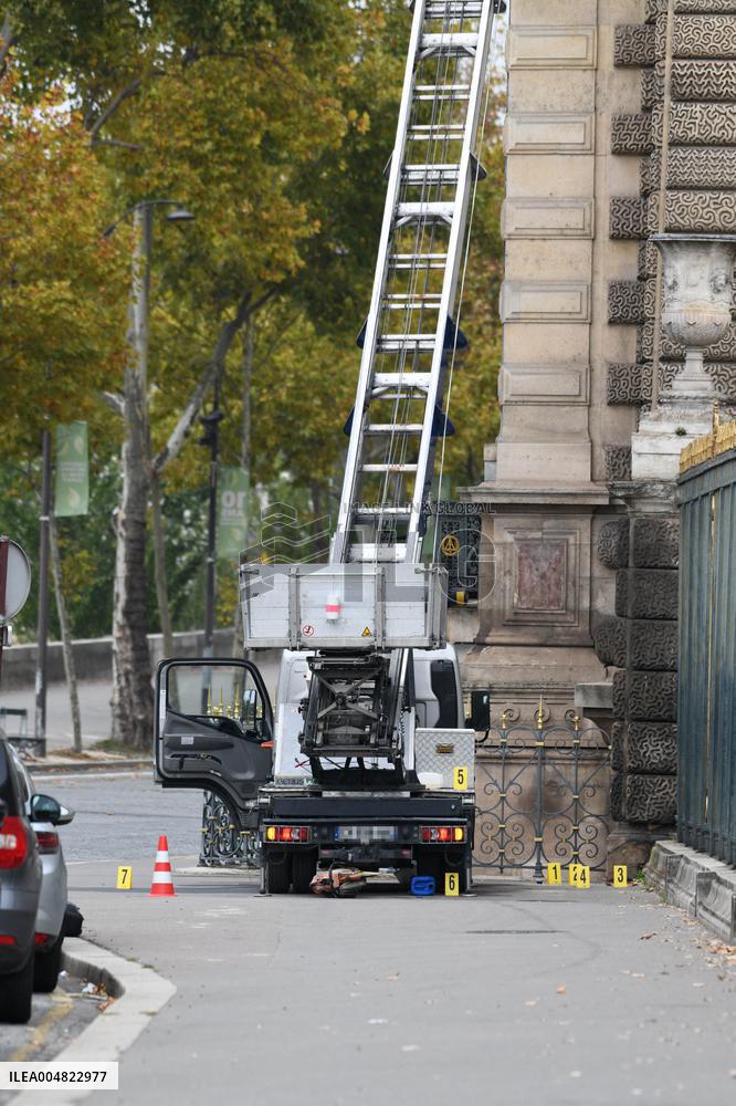 Conviction Pieces of the Robbery at the Louvre Museum - Paris