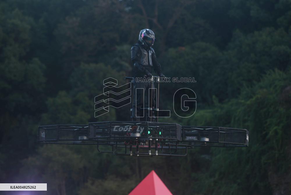 Manned Near-earth Vehicle