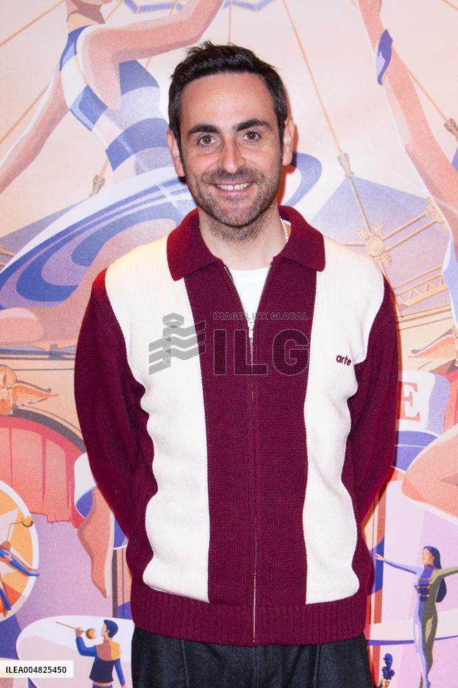 Tempo New Cirque D Hiver Bouglione - Paris