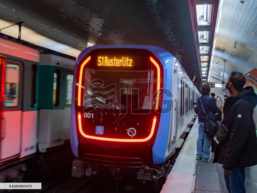 The New Trains on Metro Line 10 - Paris