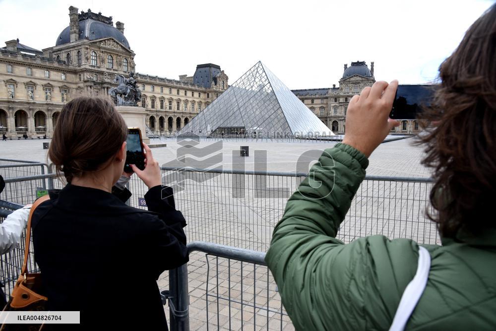 Day after Robbery of the closed Louvre Museum - Paris