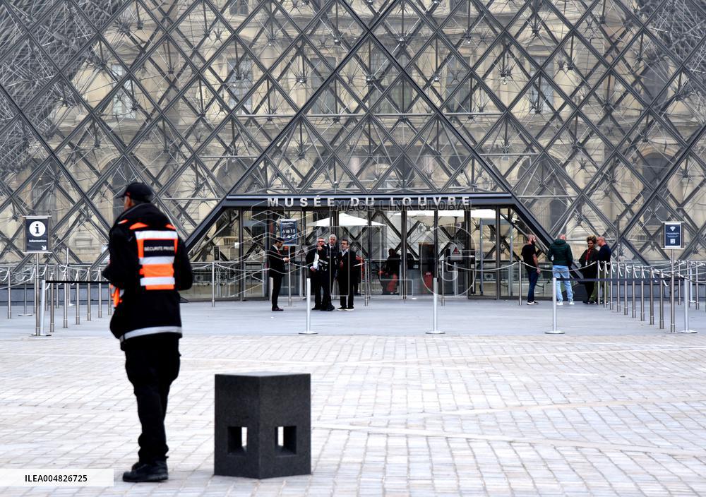Day after Robbery of the closed Louvre Museum - Paris