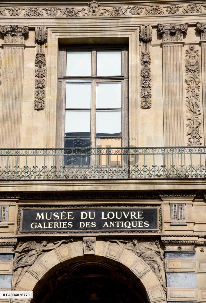Day after Robbery of the closed Louvre Museum - Paris