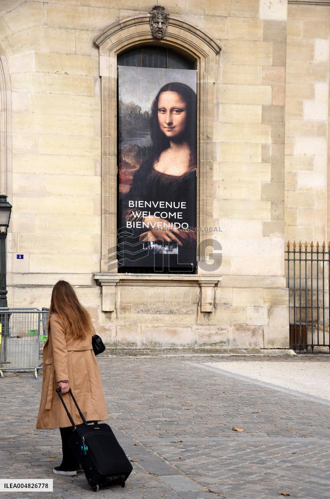 Day after Robbery of the closed Louvre Museum - Paris