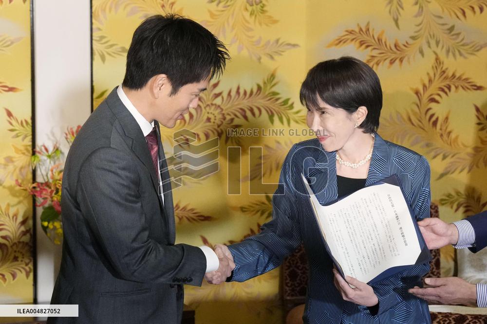 Ruling LDP, JIP sign coalition deal