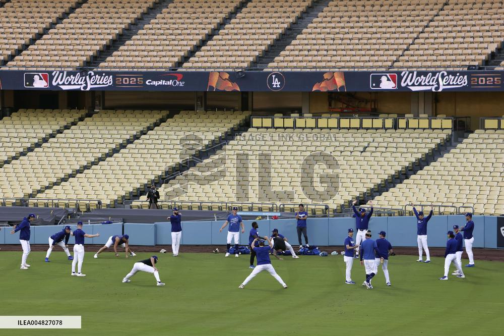 Baseball: Dodgers players training ahead of World Series