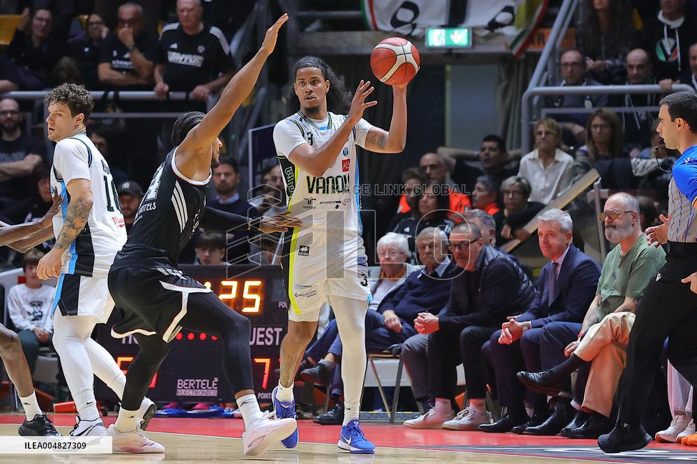 BASKET - Serie A - Virtus Olidata Bologna vs Vanoli Basket Cremona
