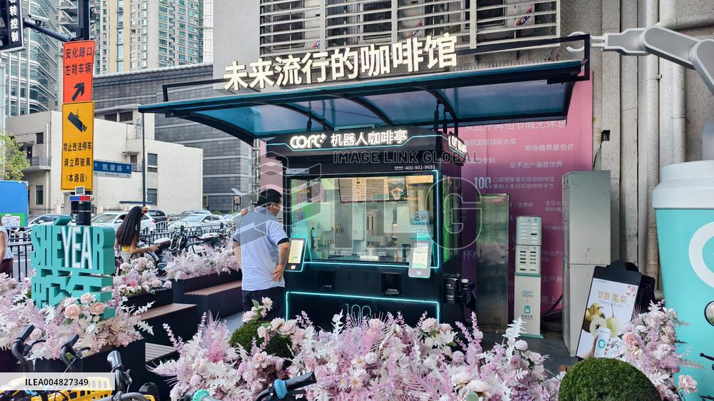 COFE+Robot Freshly Ground Coffee Kiosk