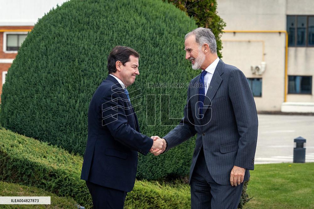King Felipe Visits The Headquarters Of The Antolin Automobile Company - Burgos