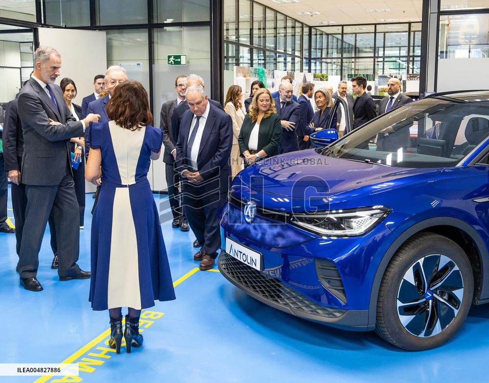 King Felipe Visits The Headquarters Of The Antolin Automobile Company - Burgos