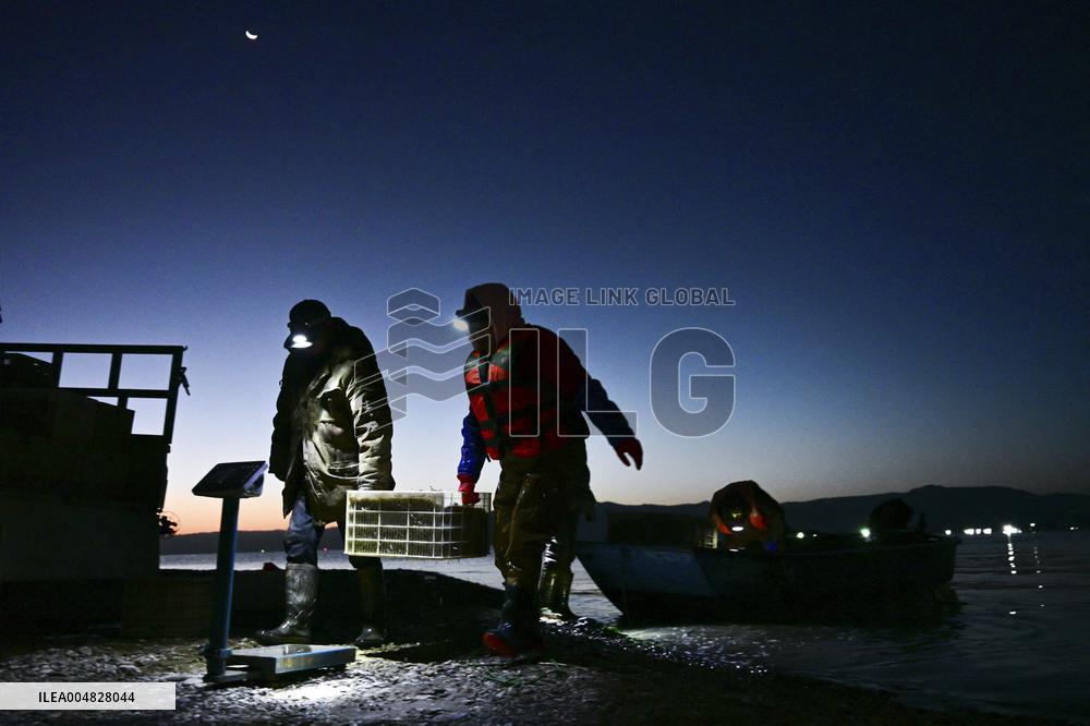 Longyang Gorge Fishery Tourism Development - China