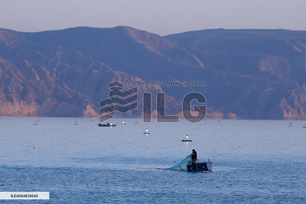 Longyang Gorge Fishery Tourism Development - China