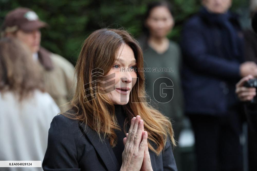 Sarkozy's Residence Before Incarceration - Paris