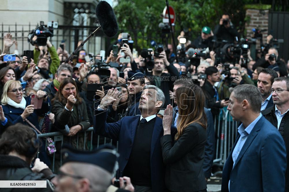 Sarkozy's Residence Before Incarceration - Paris