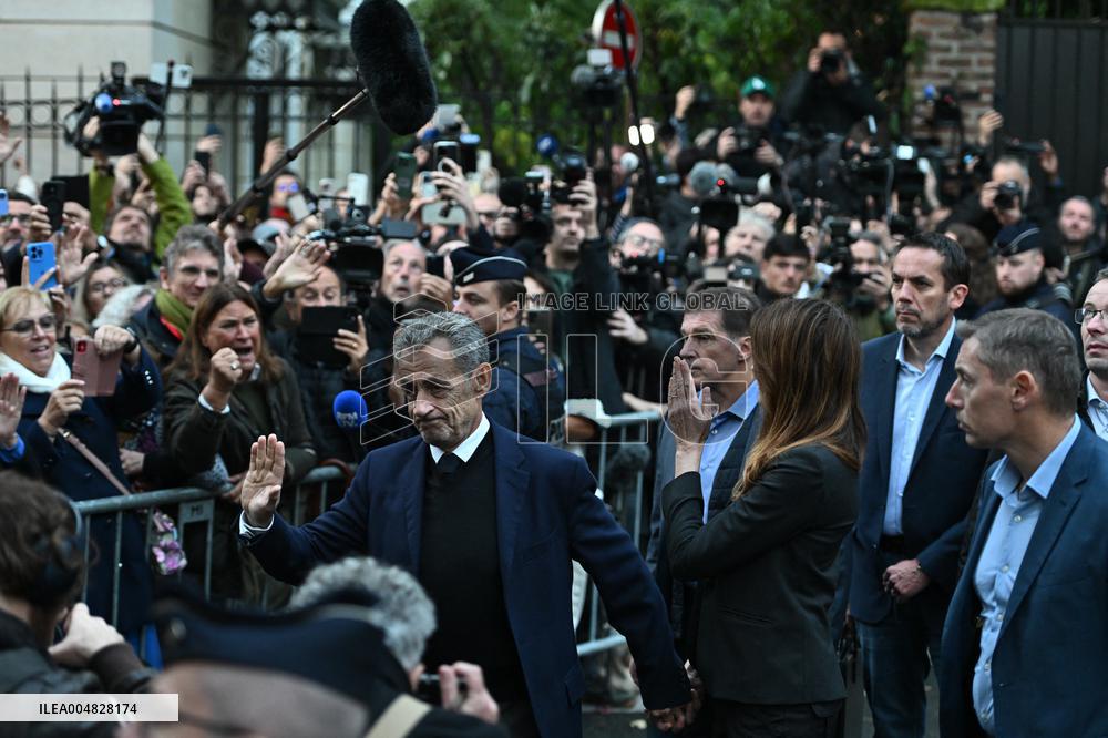 Sarkozy's Residence Before Incarceration - Paris