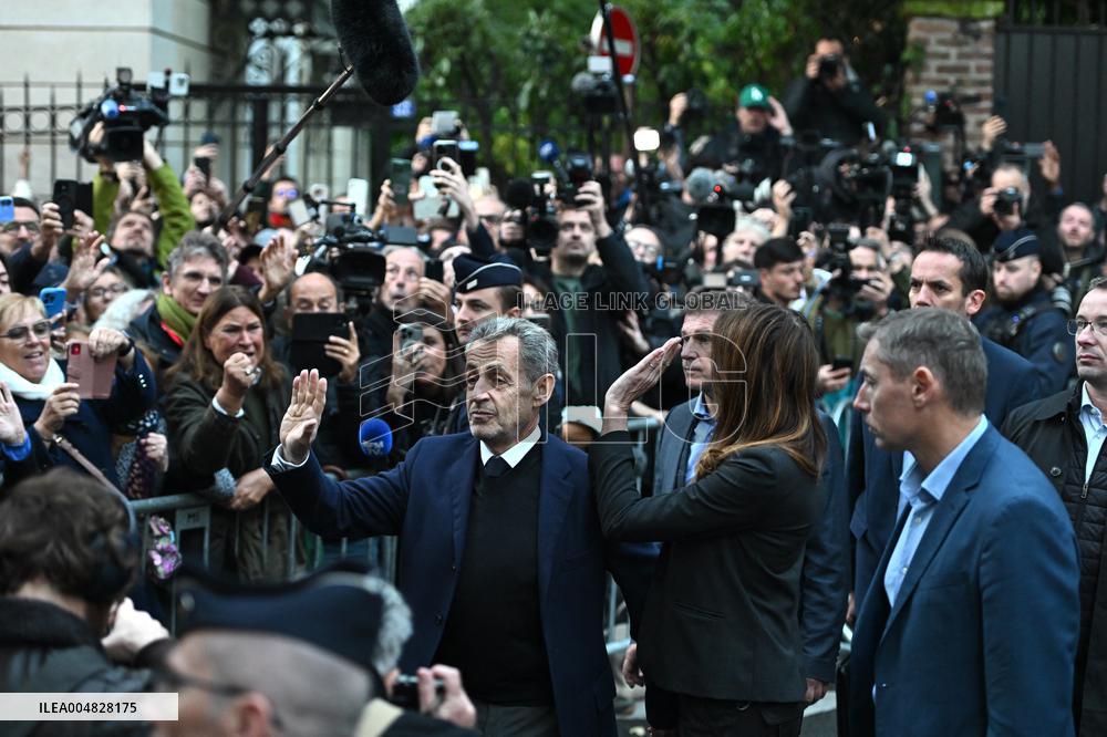 Sarkozy's Residence Before Incarceration - Paris