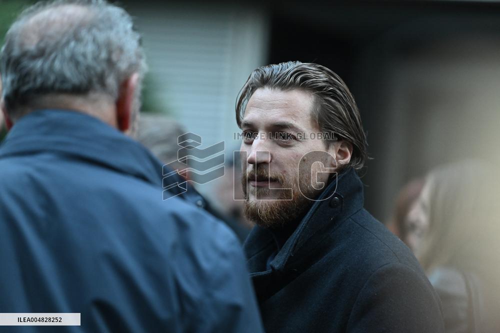 Sarkozy's Residence Before Incarceration - Paris