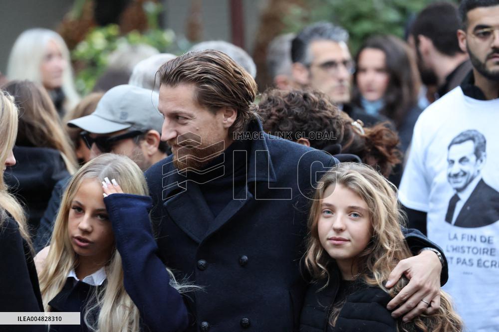 Sarkozy's Residence Before Incarceration - Paris