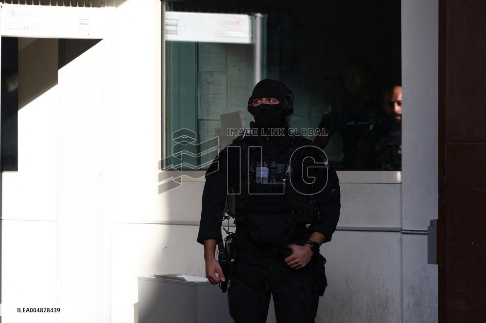 Illustration - La Sante Prison Exterior - Paris