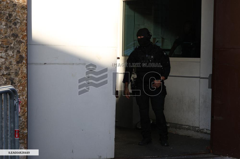 Illustration - La Sante Prison Exterior - Paris