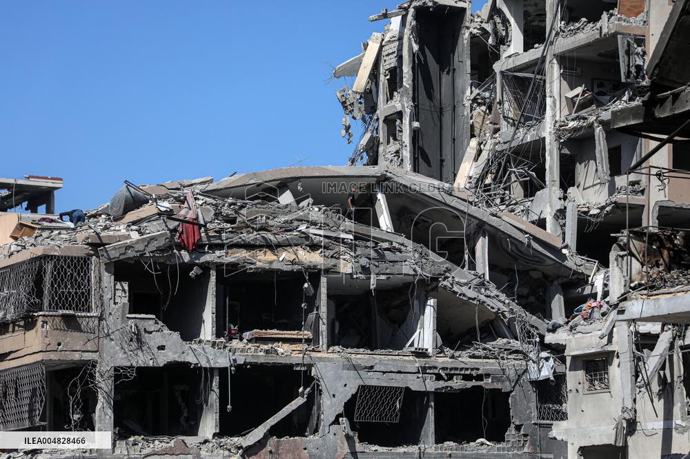 Debris Removal Operations Underway - Gaza City