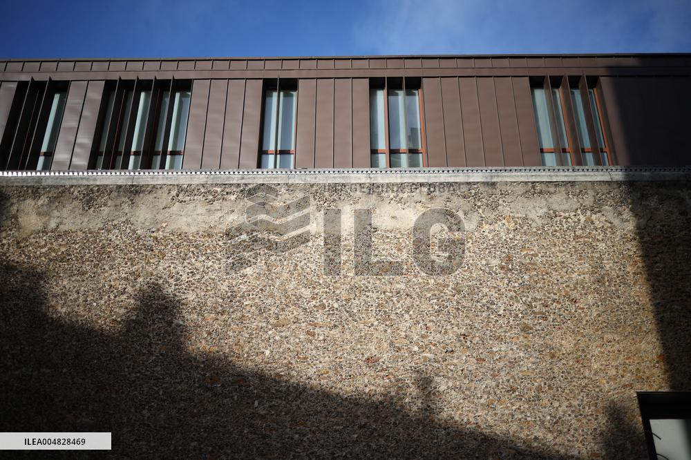 Illustration - La Sante Prison Exterior - Paris