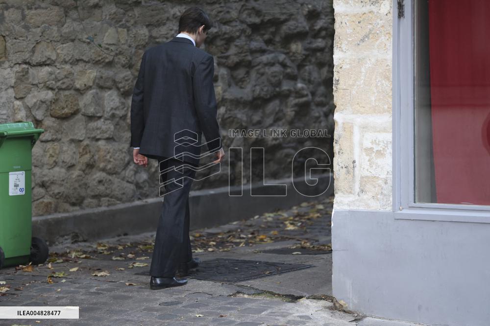 Sarkozy's Residence Before Incarceration - Paris