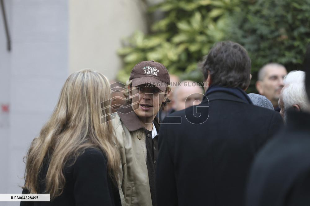 Sarkozy's Residence Before Incarceration - Paris