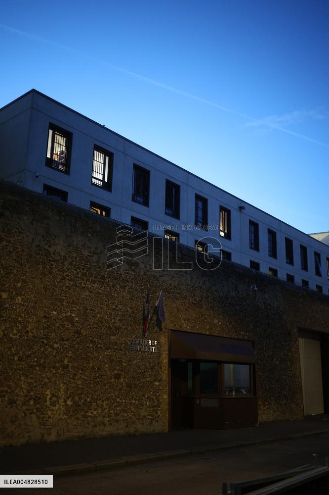 Illustration - La Sante Prison Exterior - Paris