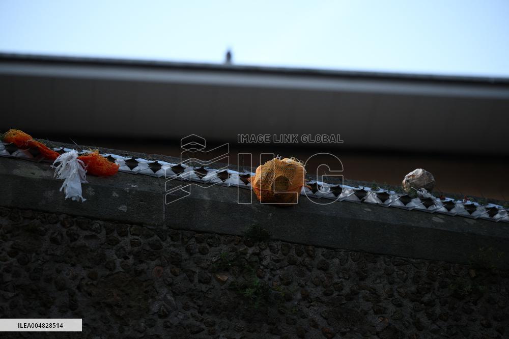 Illustration - La Sante Prison Exterior - Paris