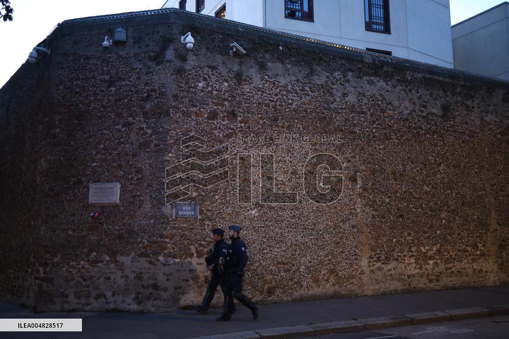 Illustration - La Sante Prison Exterior - Paris