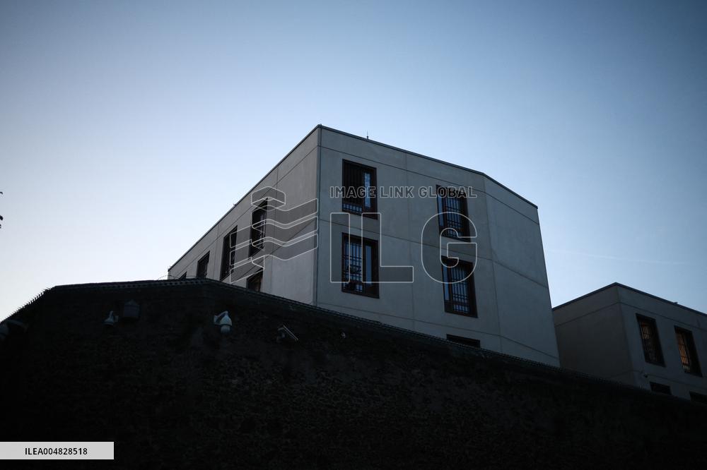 Illustration - La Sante Prison Exterior - Paris