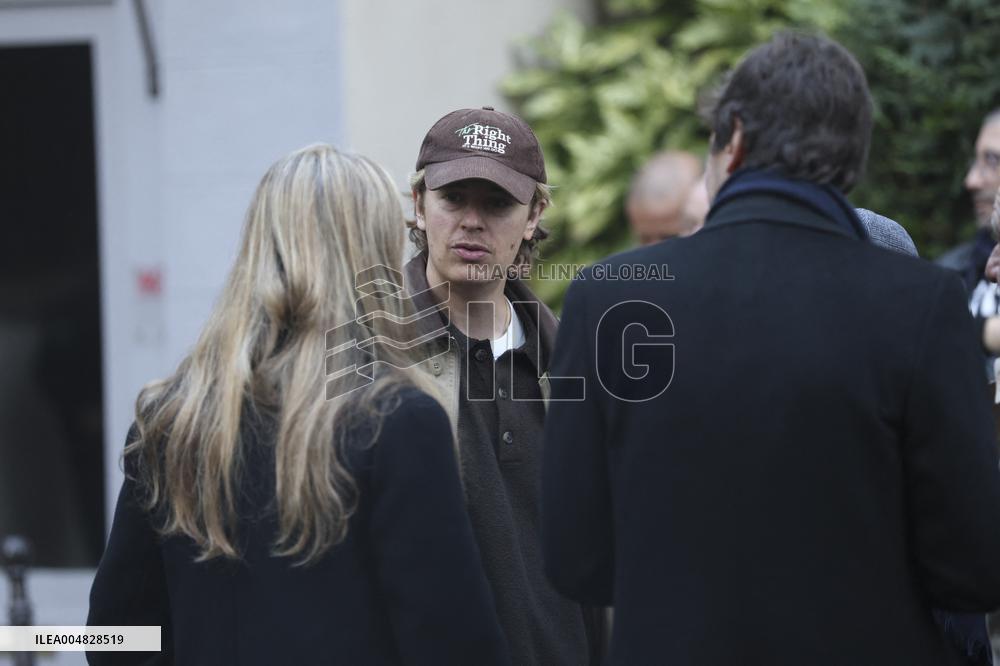 Sarkozy's Residence Before Incarceration - Paris