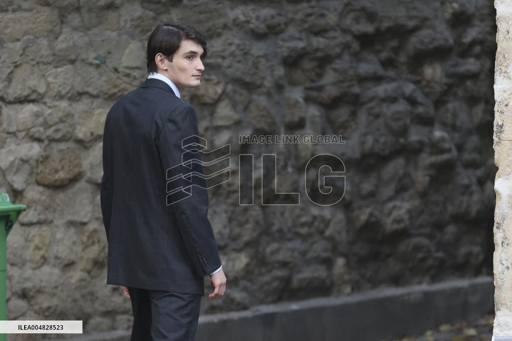 Sarkozy's Residence Before Incarceration - Paris