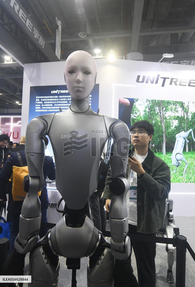 Unitree's First Biomimetic Humanoid Robot H2