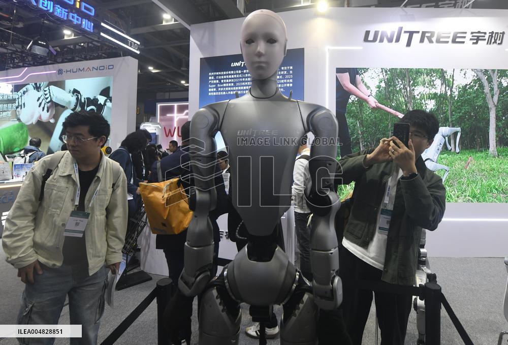 Unitree's First Biomimetic Humanoid Robot H2