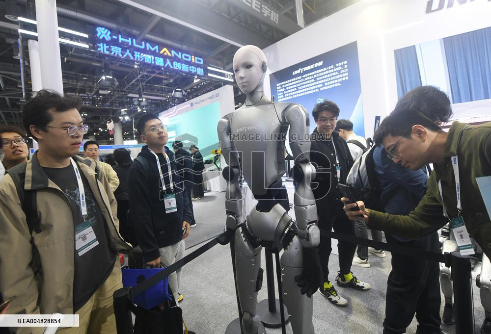 Unitree's First Biomimetic Humanoid Robot H2