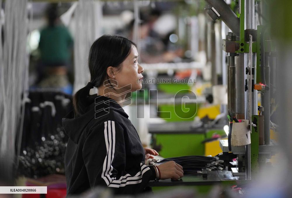 Data Line Manufacturing in Liuzhou